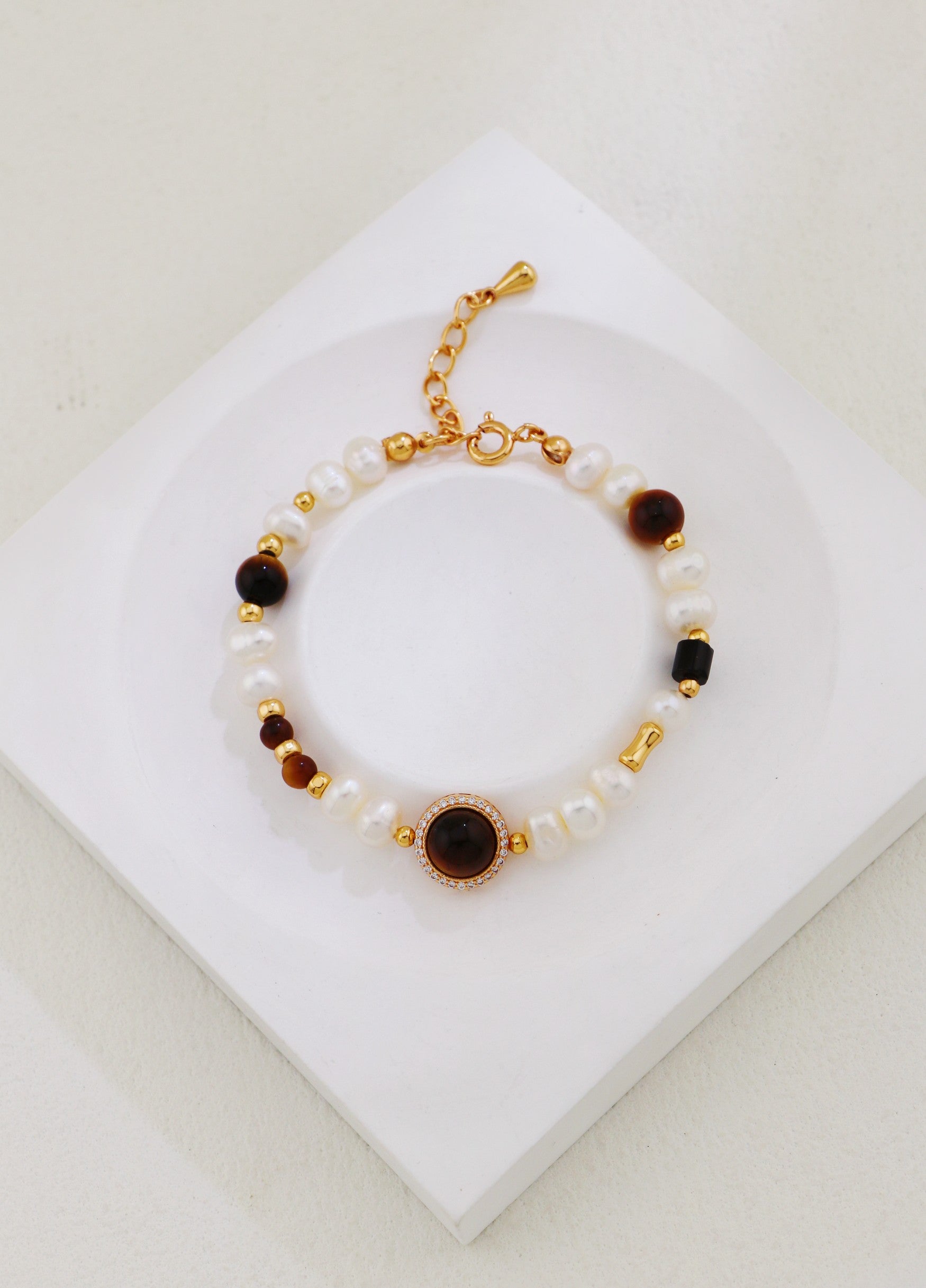 Vintage Gold Tiger Eye & Pearl Charm Bracelet