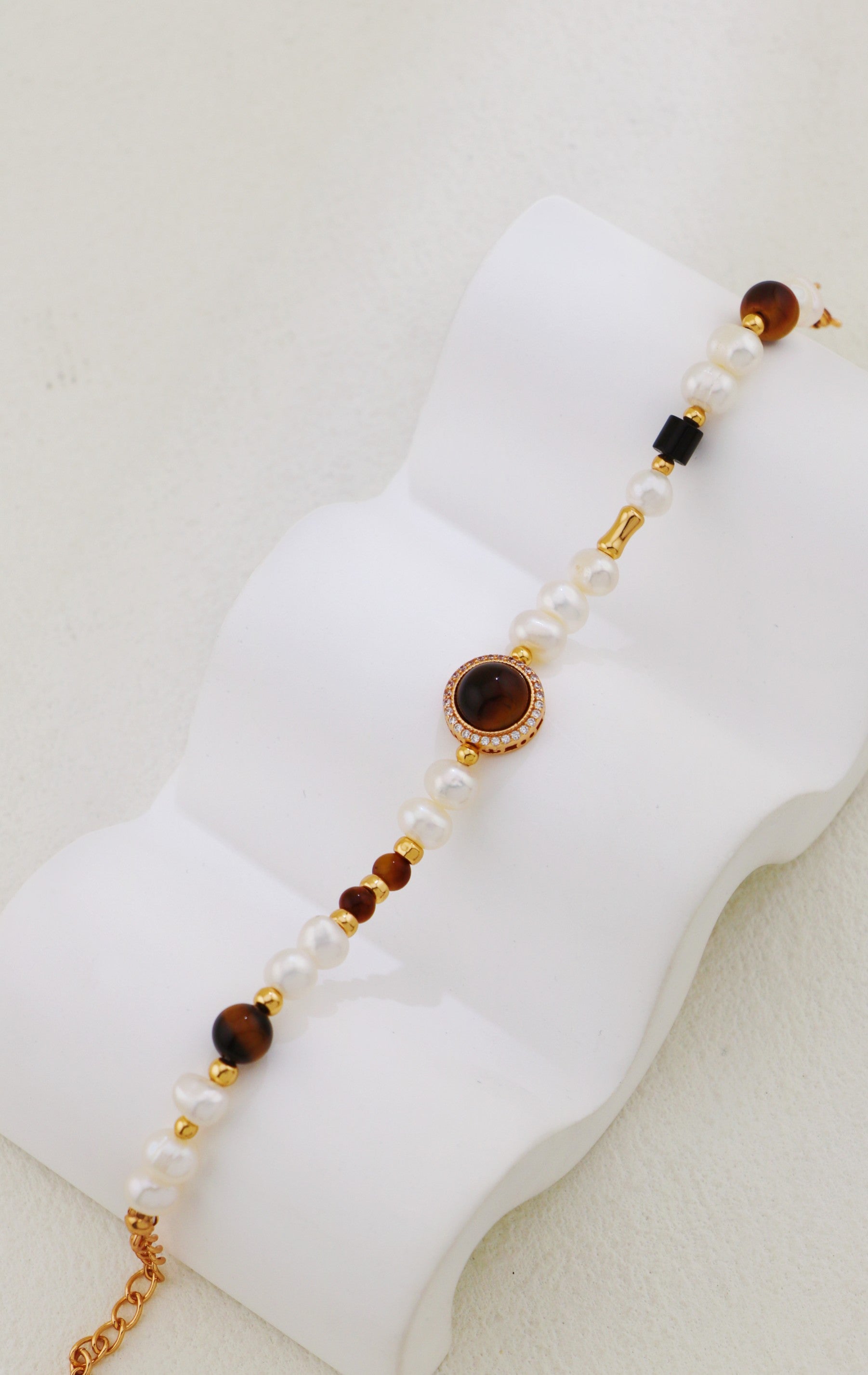 Vintage Gold Tiger Eye & Pearl Charm Bracelet